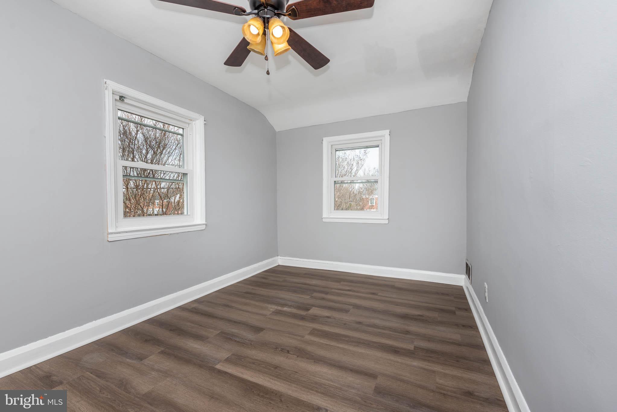 813 Middlesex Road Baltimore, MD 21221 - Photo 13 of 34