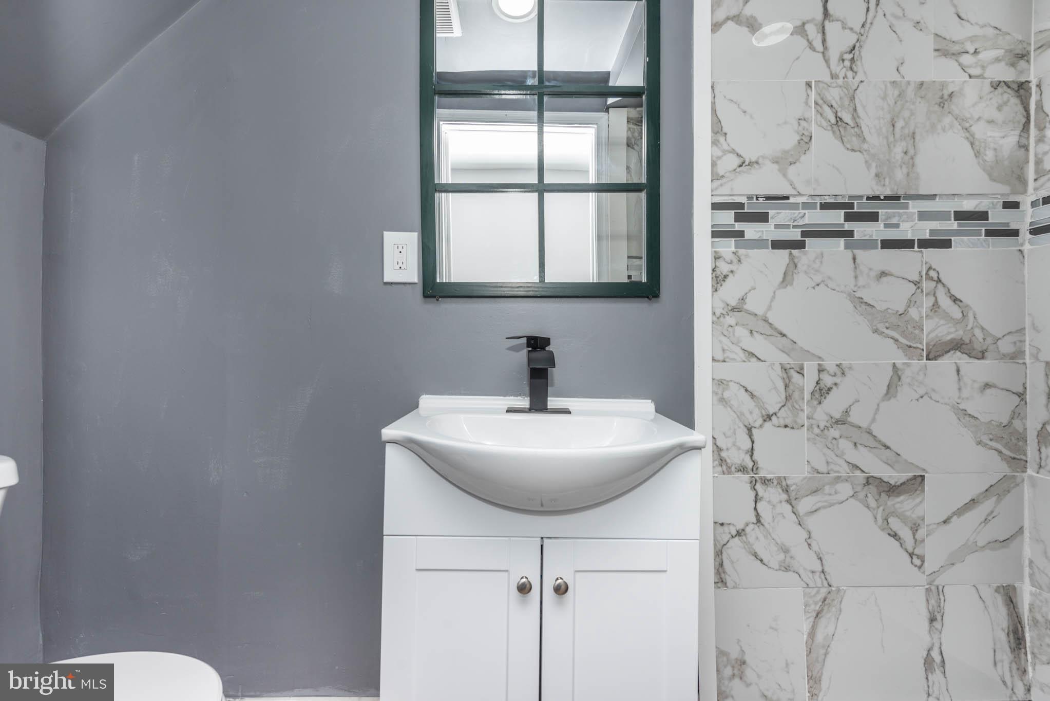 813 Middlesex Road Baltimore, MD 21221 - Photo 25 of 34