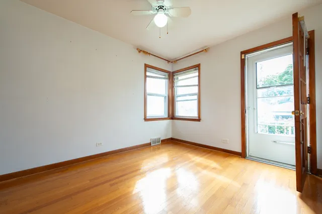 $410,000 | 5019 West Carmen Avenue, Chicago, IL 60630