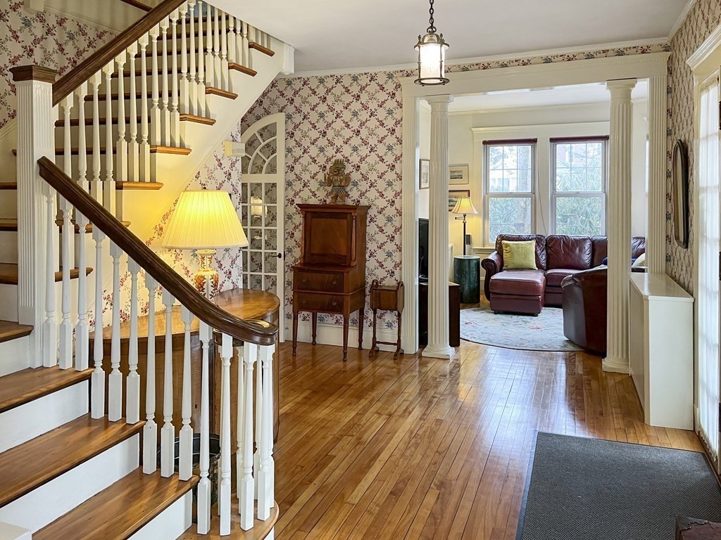 6 Oakmount Circle Lexington, MA 02420 - Photo 2 of 23