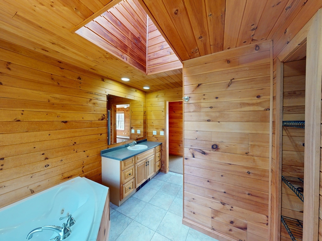 1113 West Road Ashby, MA 01431 - Photo 17 of 39