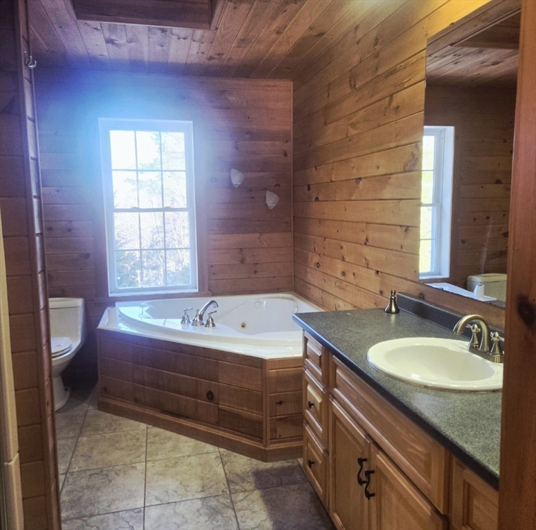 1113 West Road Ashby, MA 01431 - Photo 4 of 10