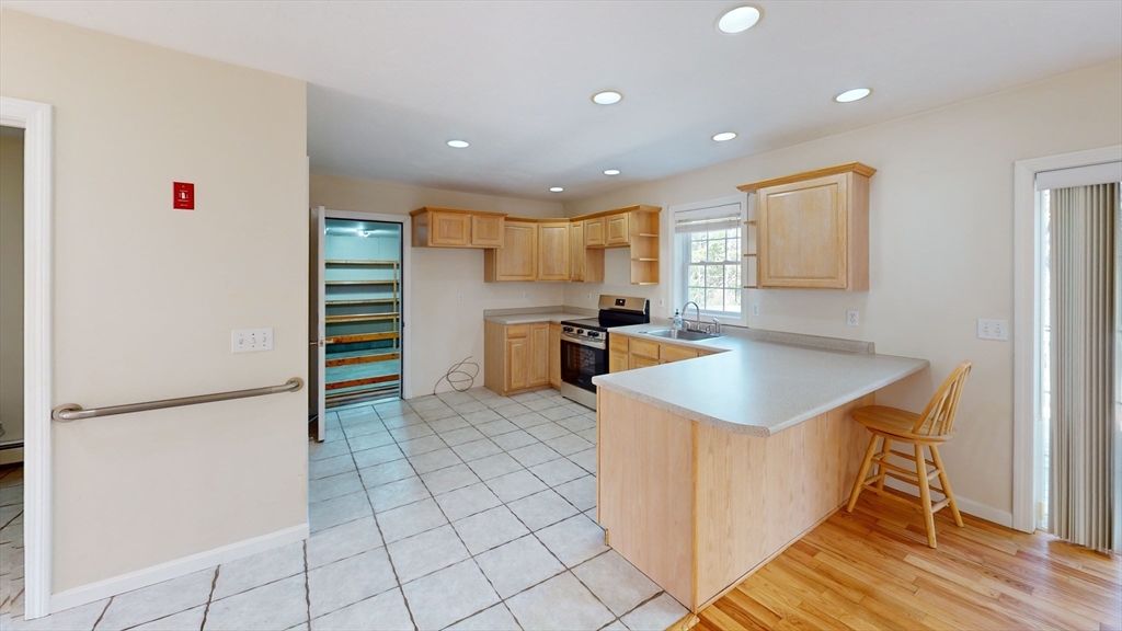 1113 West Road Ashby, MA 01431 - Photo 8 of 39