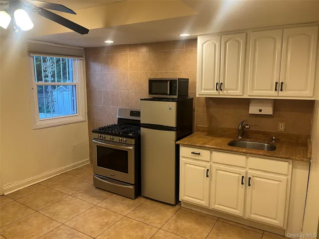 $729,000 | 2546 Wilson Avenue | Pelham Gardens