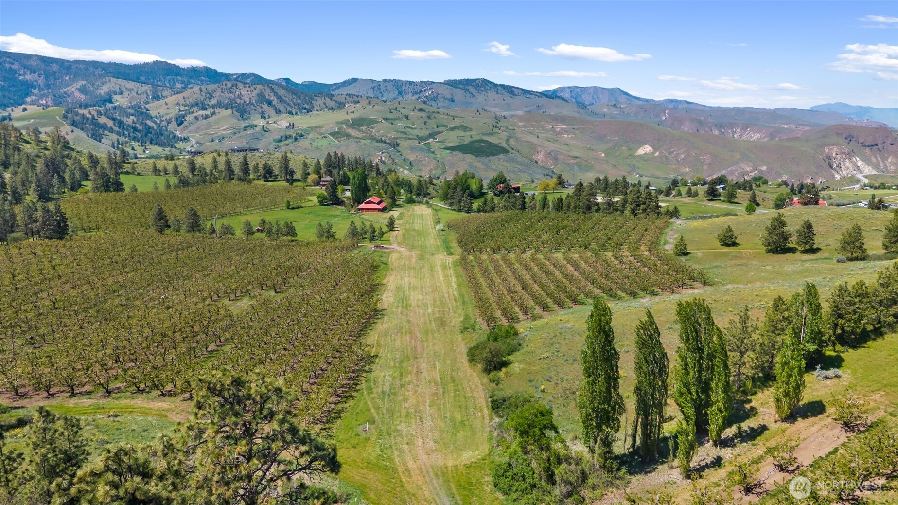 712 Moonlit Lane Wenatchee, WA 98801 - Photo 25 of 29 a view of lake with mountain