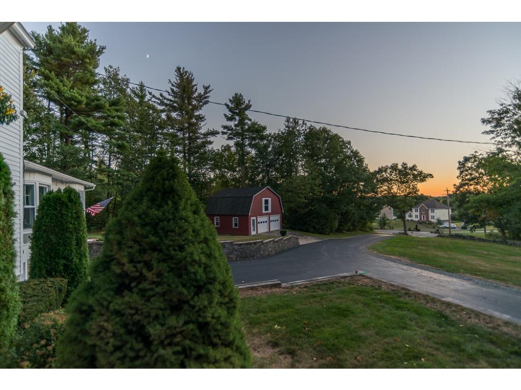 40 Floyd Road Derry, NH 03038 - Photo 2 of 31