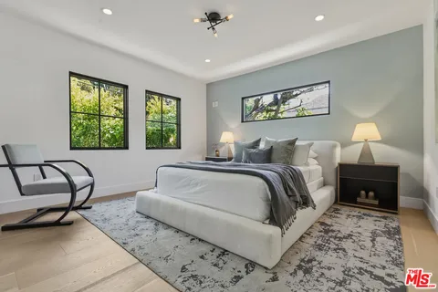 $3,350,000 | 3721 Woodcliff Road, Sherman Oaks, CA 91403