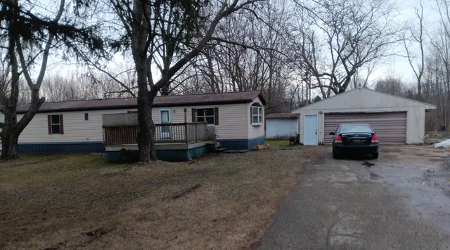 $145,000 | 67761 70th Street, Watervliet, MI 49098