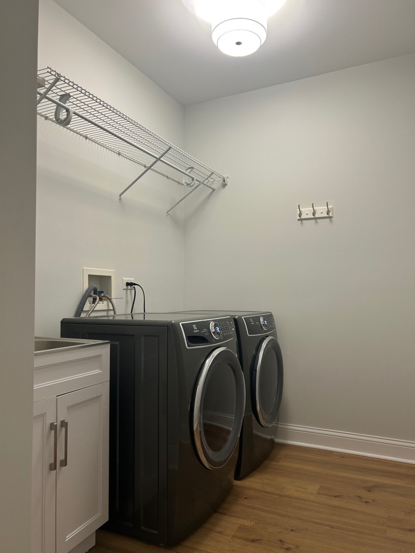 1501 Millbrook Drive Algonquin, IL 60102 - Photo 17 of 19 a utility room with dryer and washer