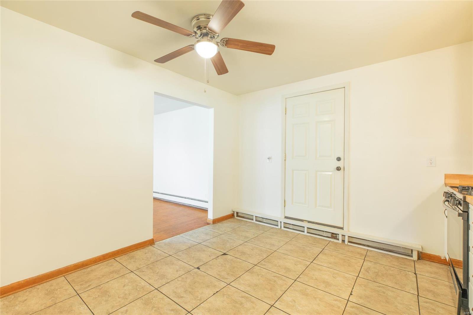 1716 Old Bus Line Road Hillsboro, IL 62049 - Photo 14 of 27 Gallery Image 14
