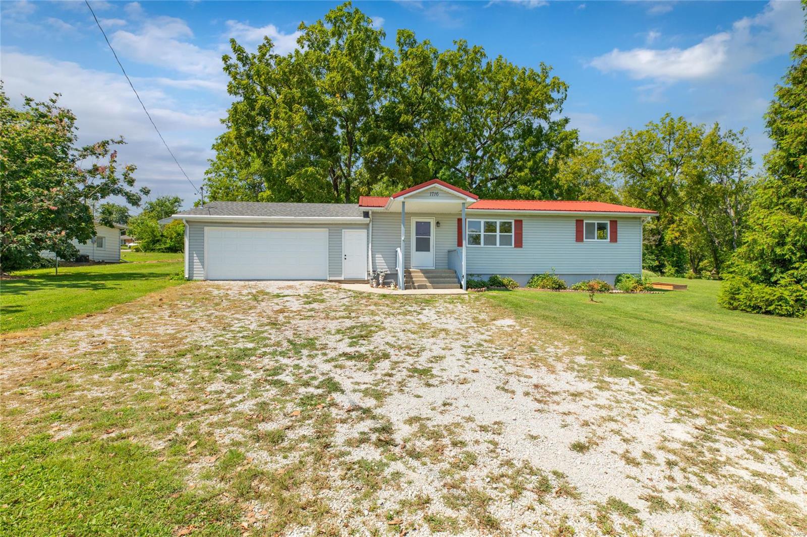 1716 Old Bus Line Road Hillsboro, IL 62049 - Photo 27 of 27 Gallery Image 27