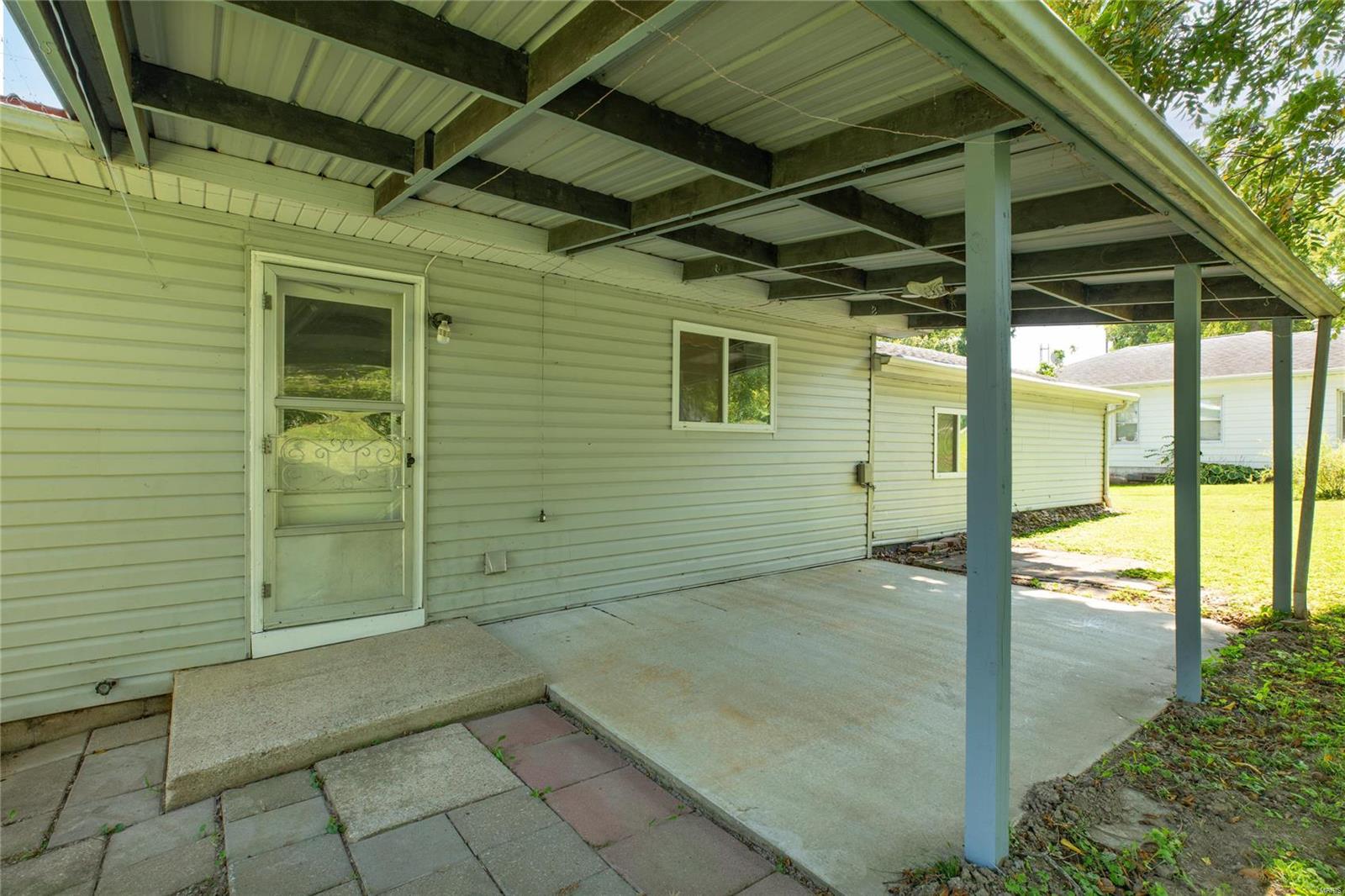 1716 Old Bus Line Road Hillsboro, IL 62049 - Photo 7 of 27 Gallery Image 7