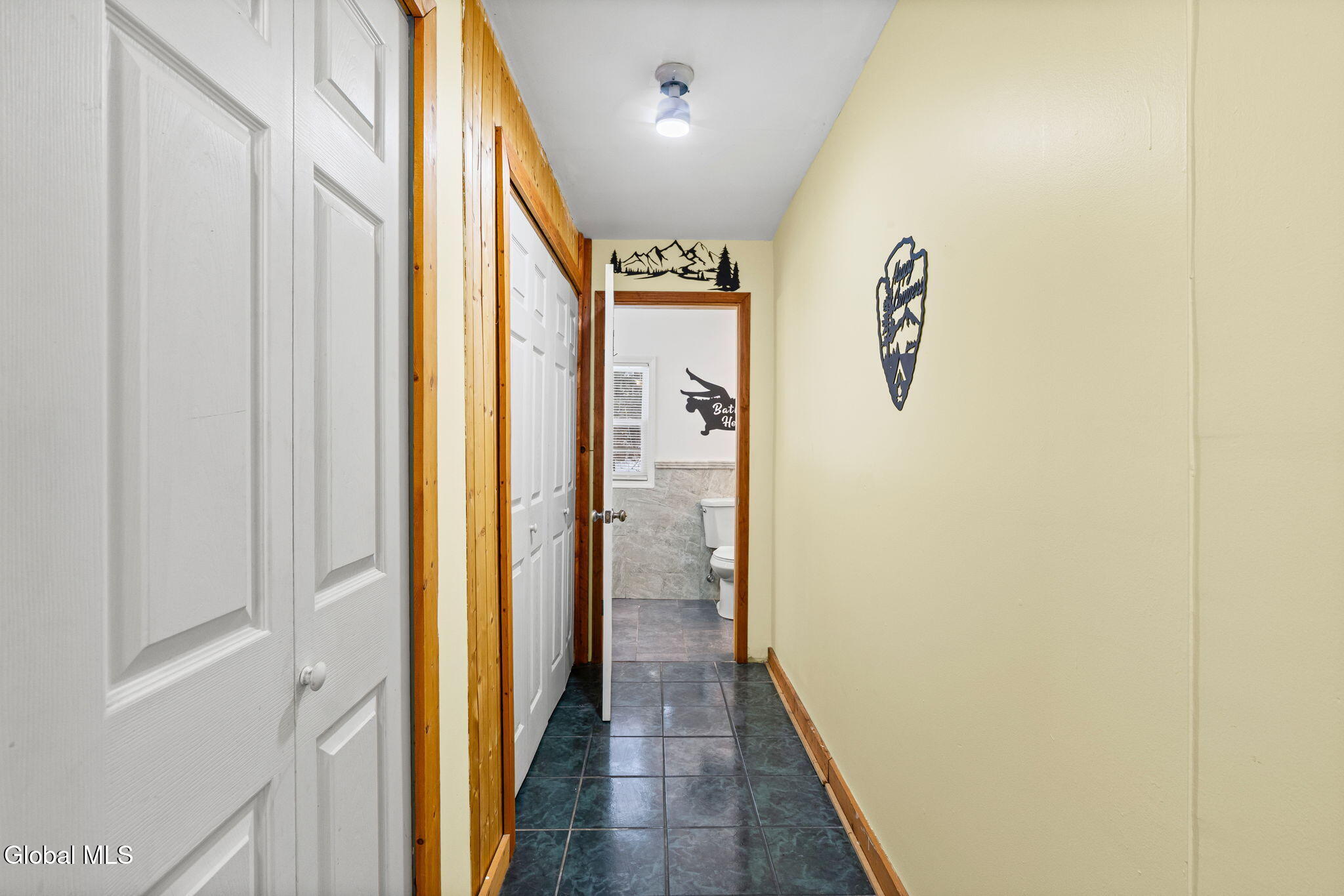 147 Beach Road Halfmoon, NY 12065 - Photo 17 of 33 16-web-or-mls-147-beach-rd