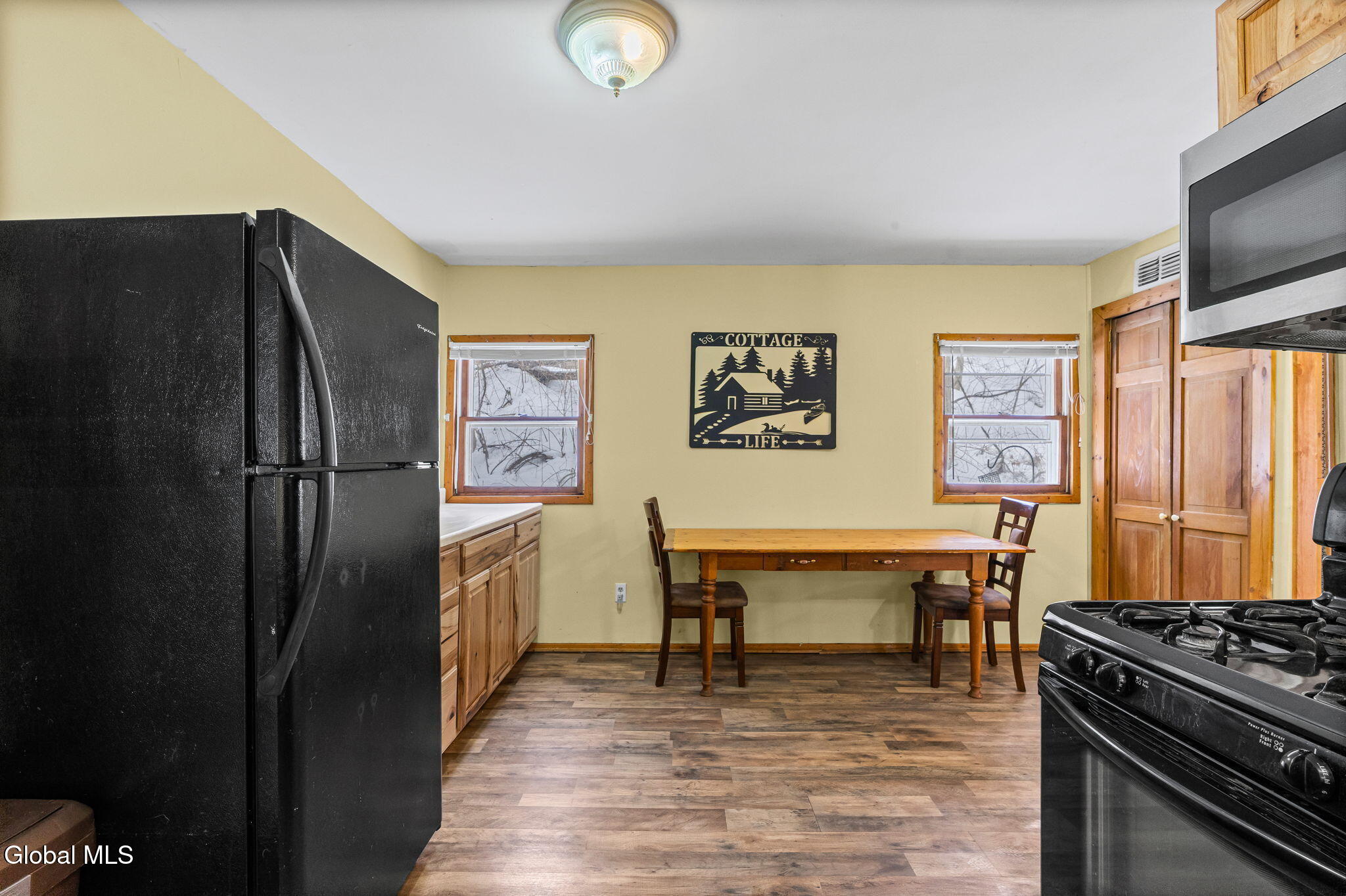 147 Beach Road Halfmoon, NY 12065 - Photo 8 of 33 13-web-or-mls-147-beach-rd