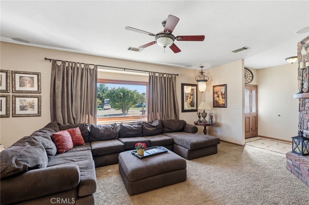 11135 Old Fashion Way Riverside, CA 92503 - Photo 6 of 47