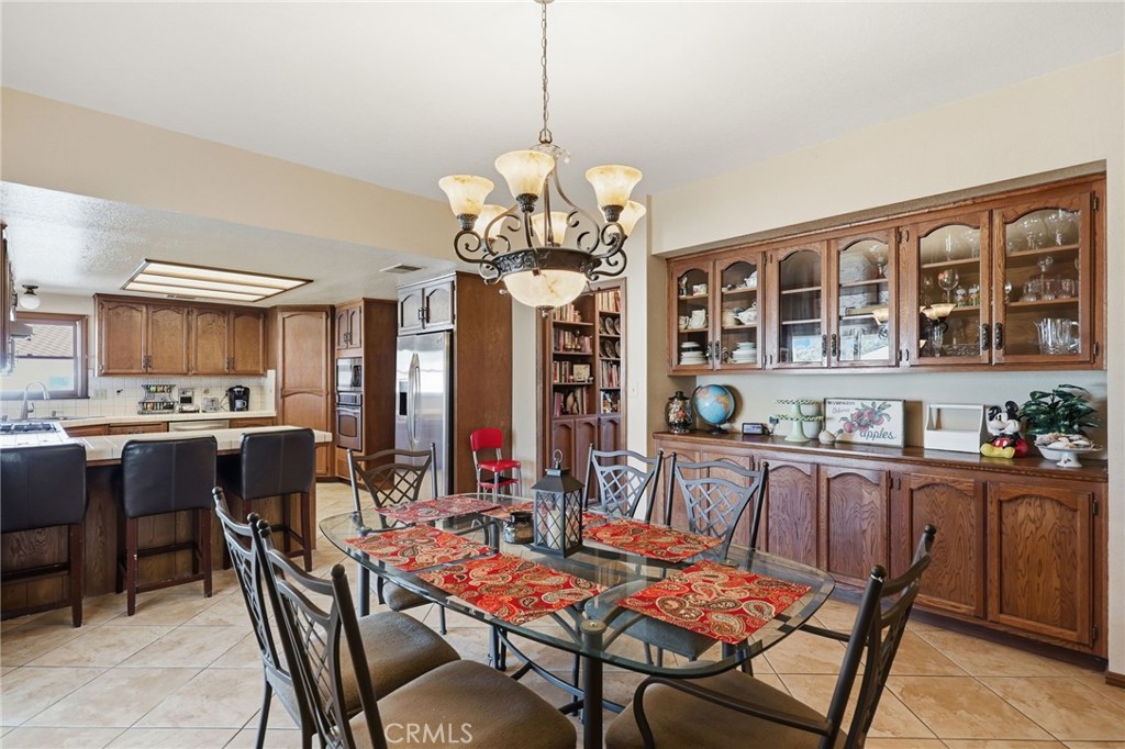 11135 Old Fashion Way Riverside, CA 92503 - Photo 8 of 47