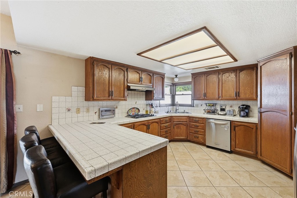 11135 Old Fashion Way Riverside, CA 92503 - Photo 10 of 47