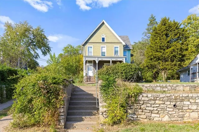 $259,000 | 1420 West 37th Avenue, Kansas City, KS 66103
