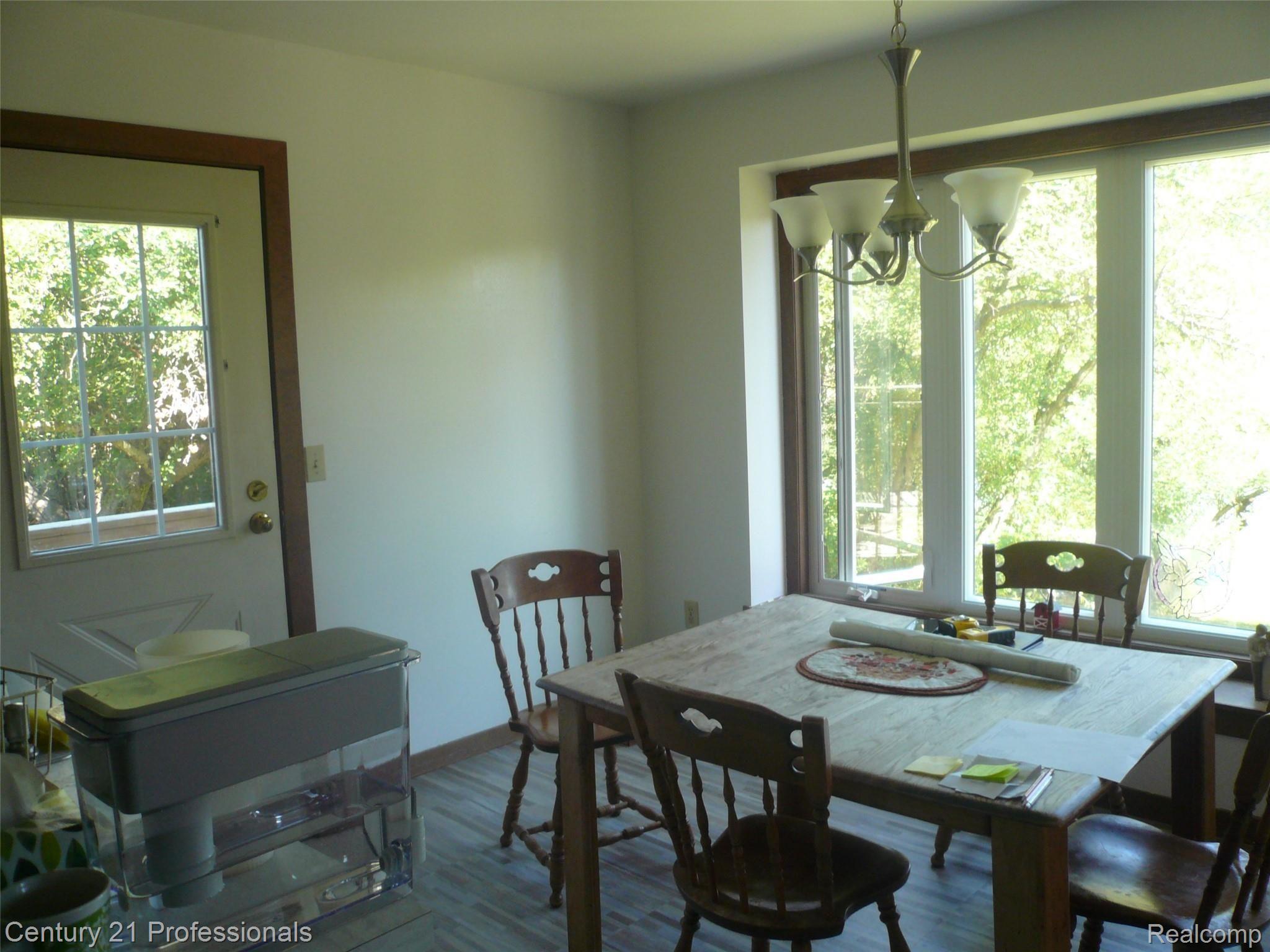 375 Olivewood Court Rochester, MI 48306 - Photo 15 of 49 Kitchen Nook