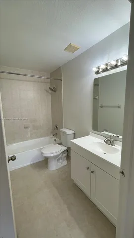 $465,000 | 7020 Northwest 177th Street, Unit B103, Hialeah, FL 33015