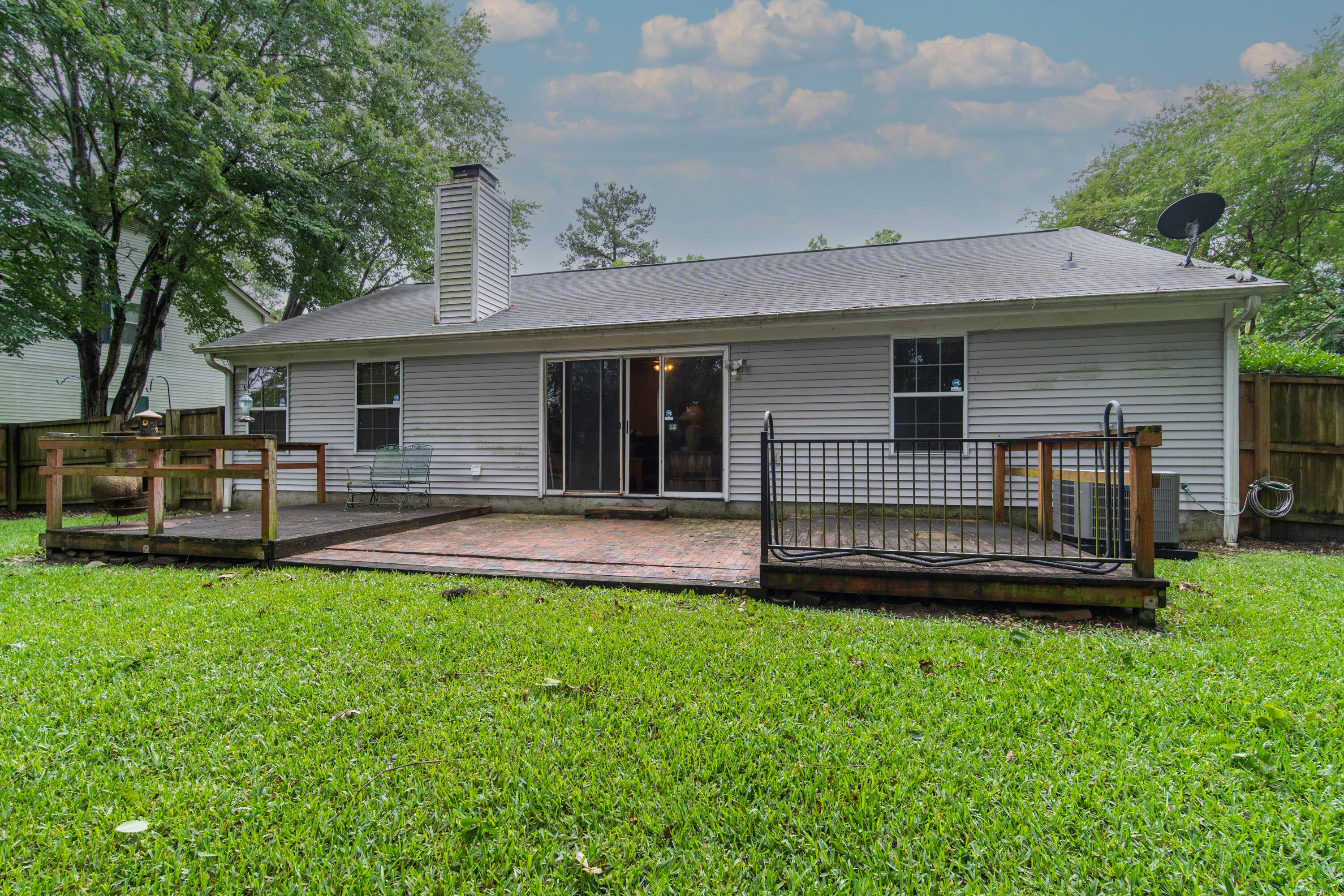 213 Windsor Mill Road Goose Creek, SC 29445 - Photo 20 of 27 213 Windsor mill rd -24