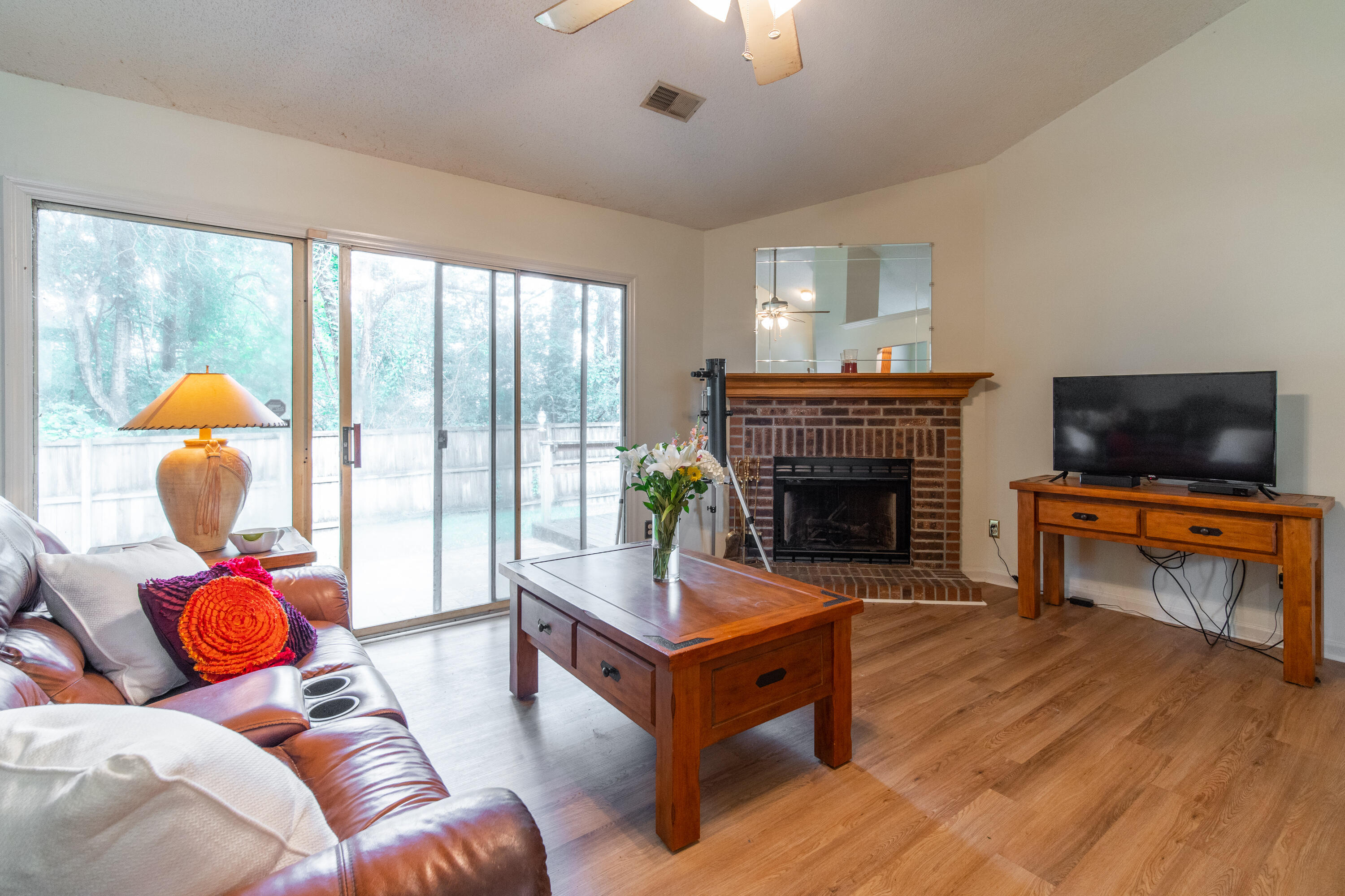 213 Windsor Mill Road Goose Creek, SC 29445 - Photo 3 of 27 213 Windsor mill rd -7