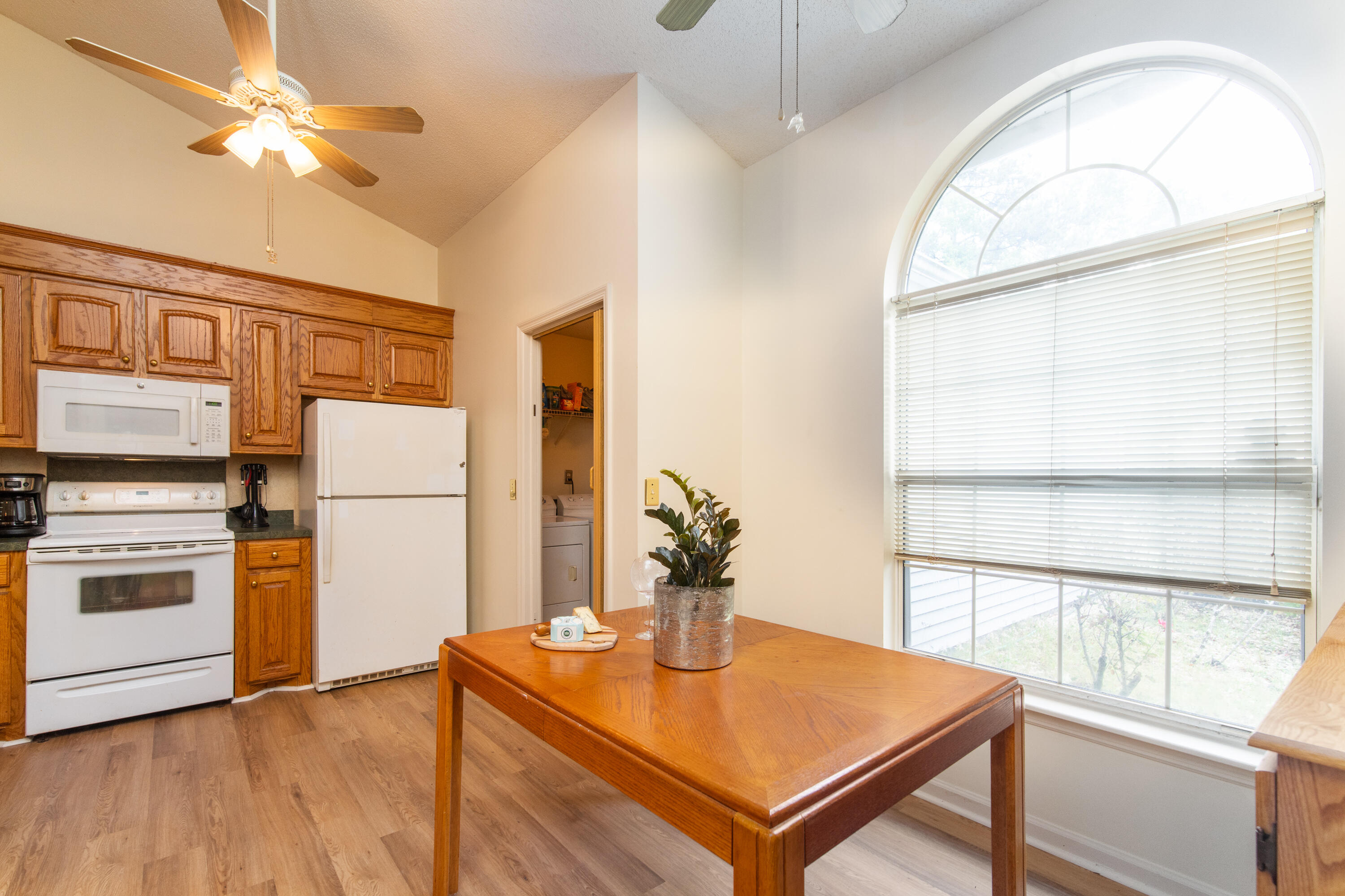 213 Windsor Mill Road Goose Creek, SC 29445 - Photo 8 of 27 213 Windsor mill rd -12