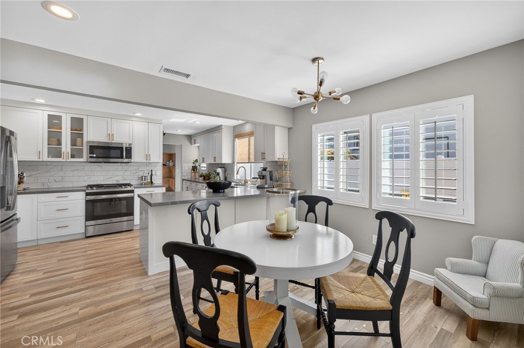 5722 Waring Road San Diego, CA 92120 - Photo 11 of 43