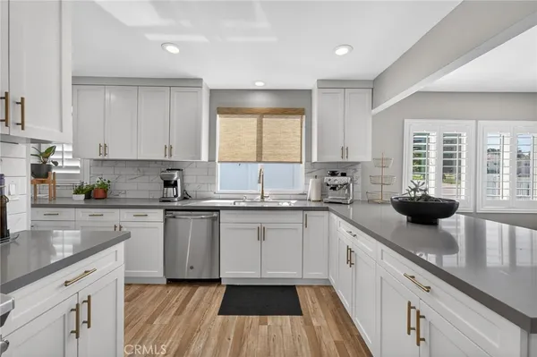 $1,149,900 | 5722 Waring Road, San Diego, CA 92120