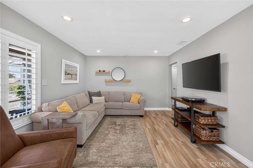 5722 Waring Road San Diego, CA 92120 - Photo 17 of 43