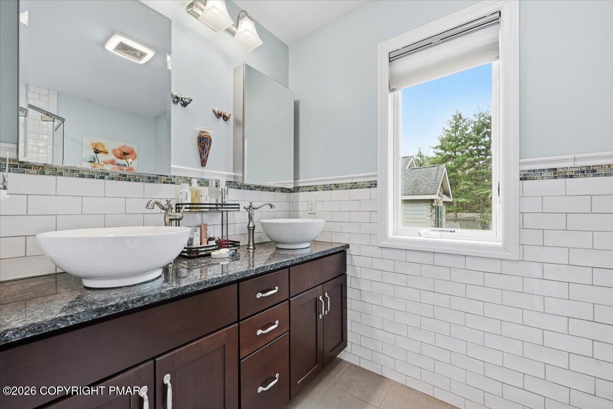 111 Spinnler Point Road Tafton, PA 18464 - Photo 93 of 148 094-082_DSC_3697
