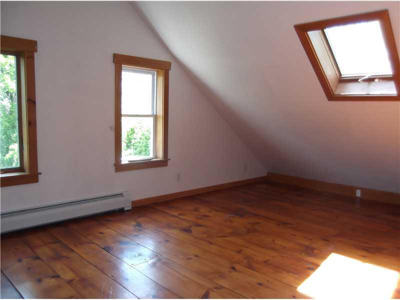 946 Old Rte One Waldoboro, ME 04572 - Photo 6 of 13 Master Bedroom.