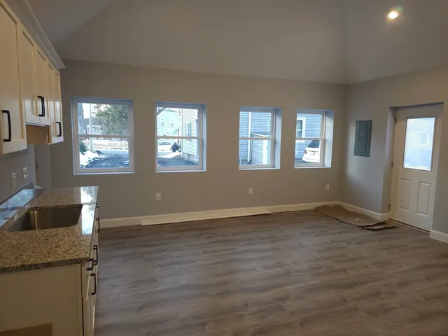 $2,200 | 32 West Street, Unit 3, Middleboro, MA 02346