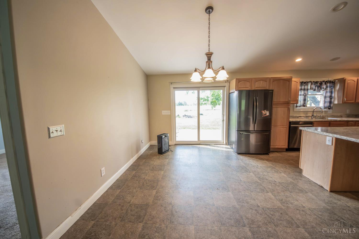 6231 Hunt Road Blanchester, OH 45107 - Photo 8 of 20