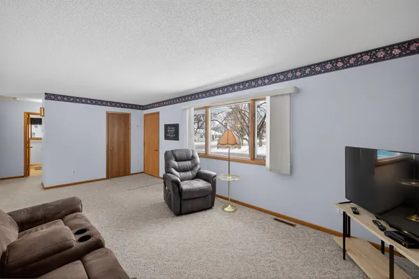 $239,900 | 10 6th Street Southeast, Chatfield, MN 55923