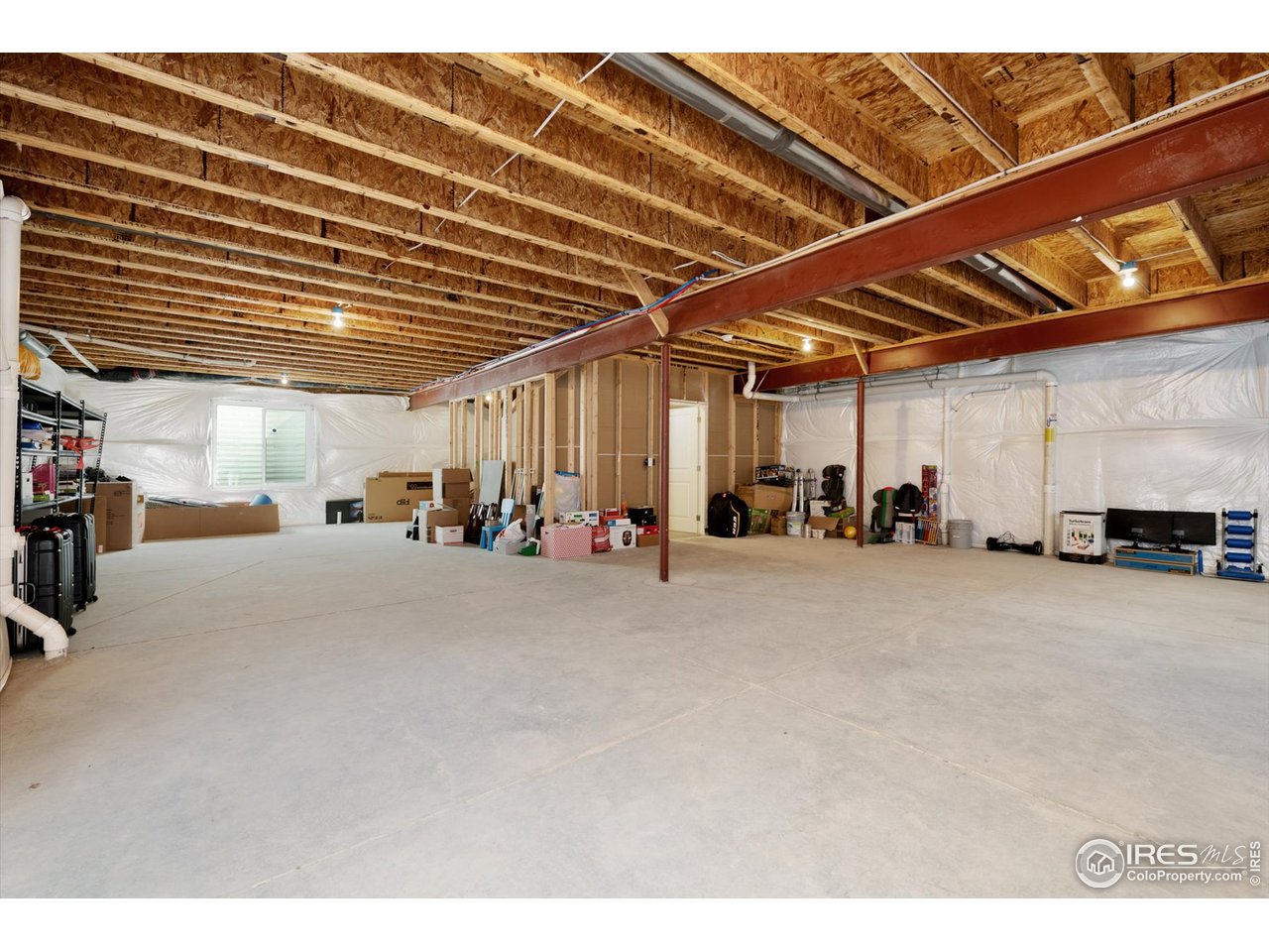 2159 Summerlin Lane Longmont, CO 80503 - Photo 32 of 37 a view of parking area