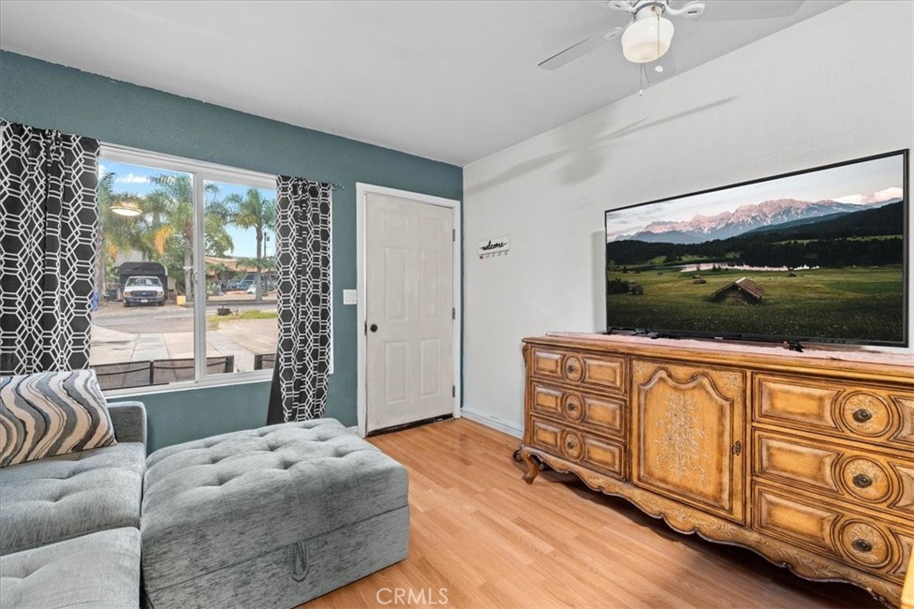 11661 Valverda Avenue Riverside, CA 92505 - Photo 22 of 37