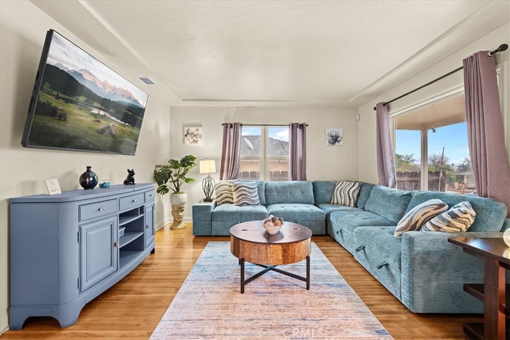 11661 Valverda Avenue Riverside, CA 92505 - Photo 4 of 37