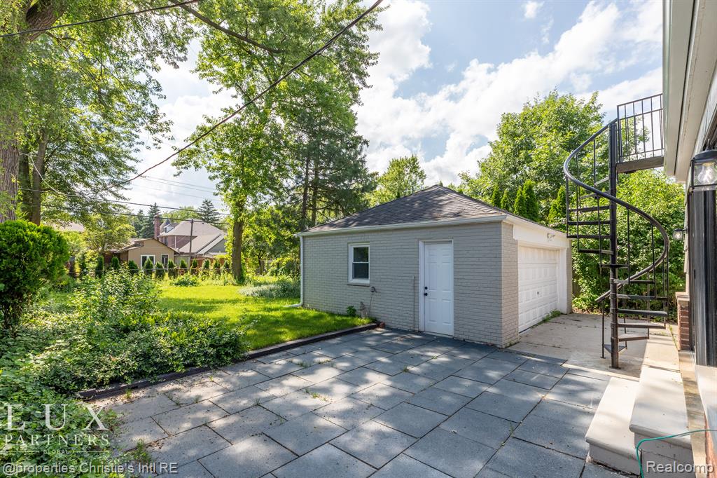1389 Audubon Road Grosse Pointe Park, MI 48230 - Photo 7 of 26
