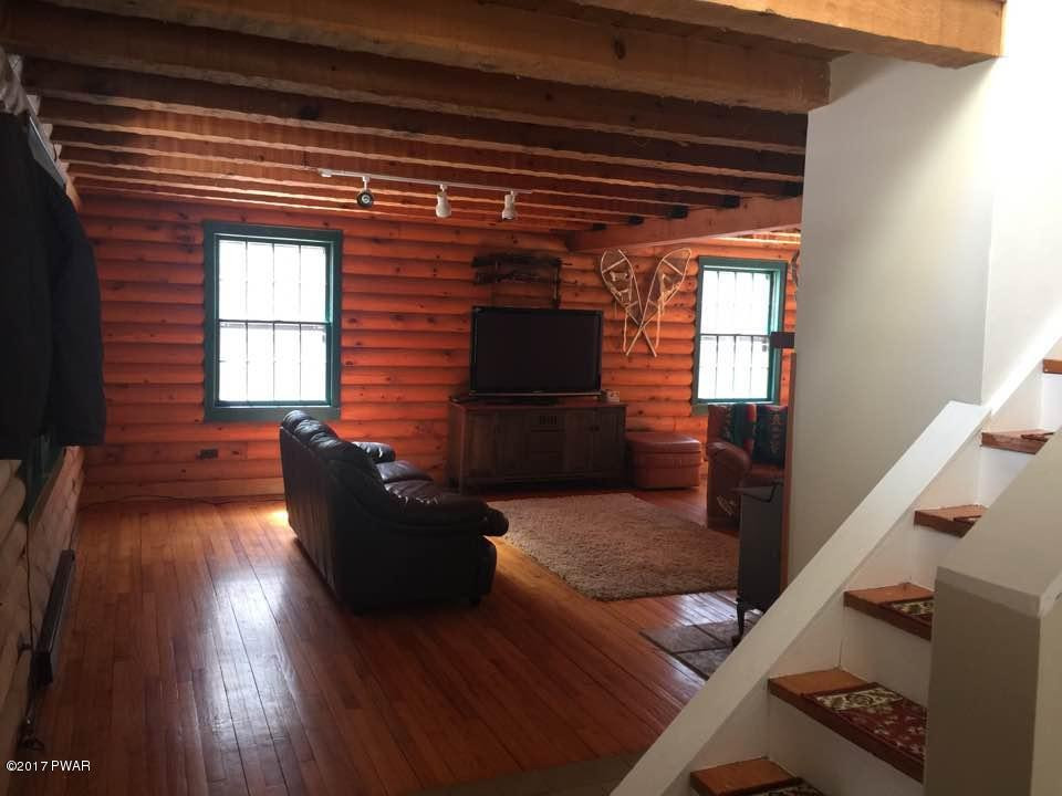 113 Old Schoolhouse Road Milford, PA 18337 - Photo 17 of 24
