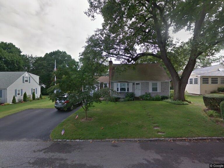 26 Chapel Street Warwick, RI 02886 - Photo 1 of 1