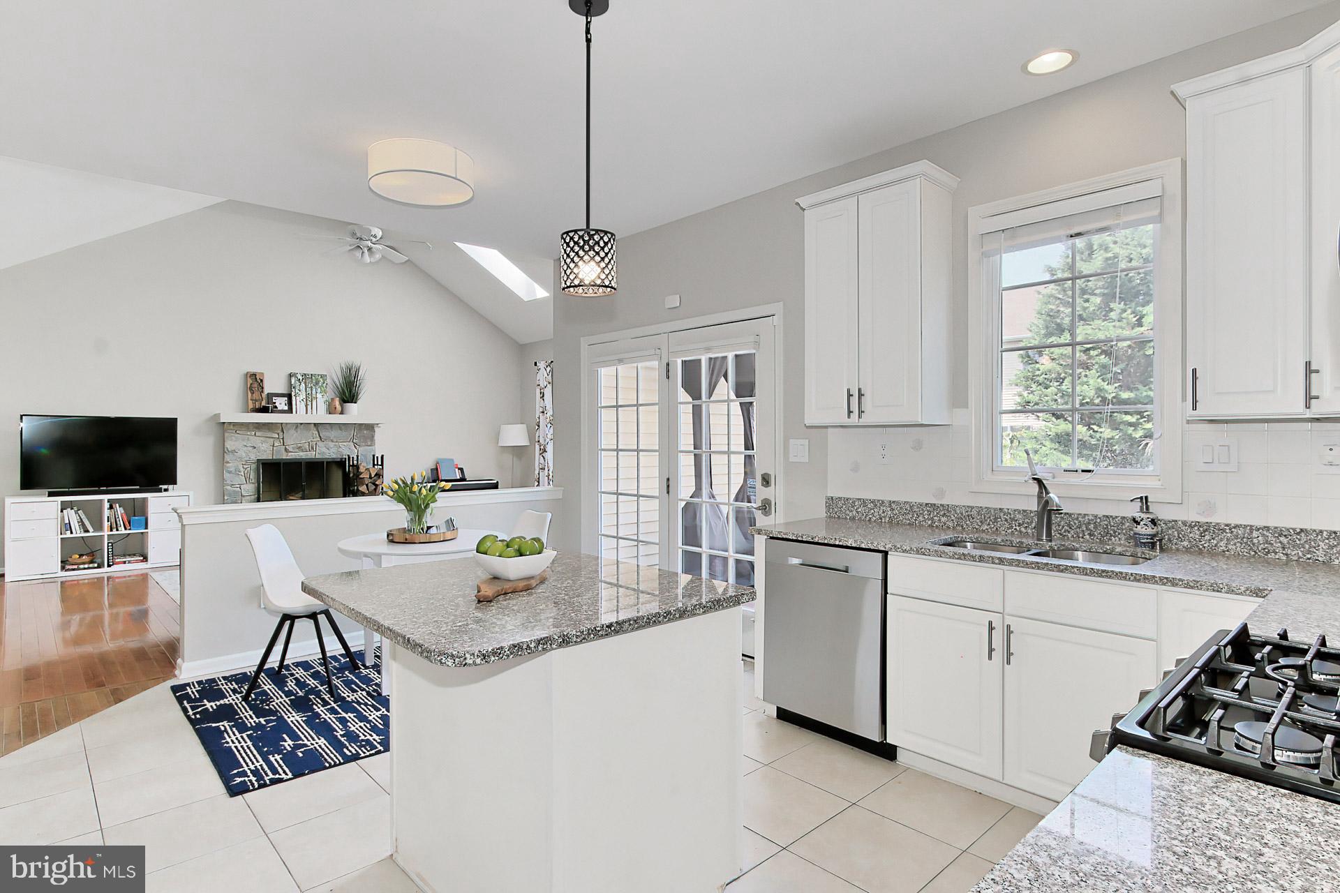10852 Grovehampton Court Reston, VA 20194 - Photo 9 of 46 Wonderful Open Concept Kitchen
