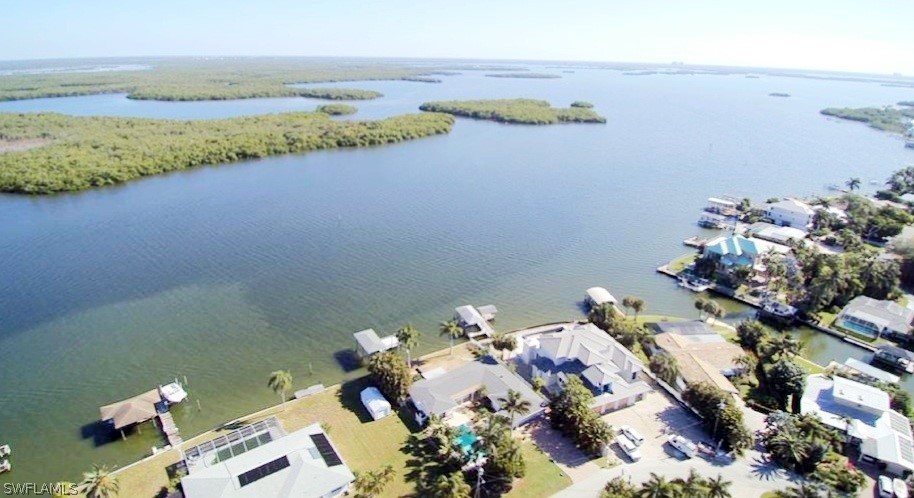 540 Randy Lane Fort Myers Beach, FL 33931 - Photo 12 of 26 Gallery Image 12