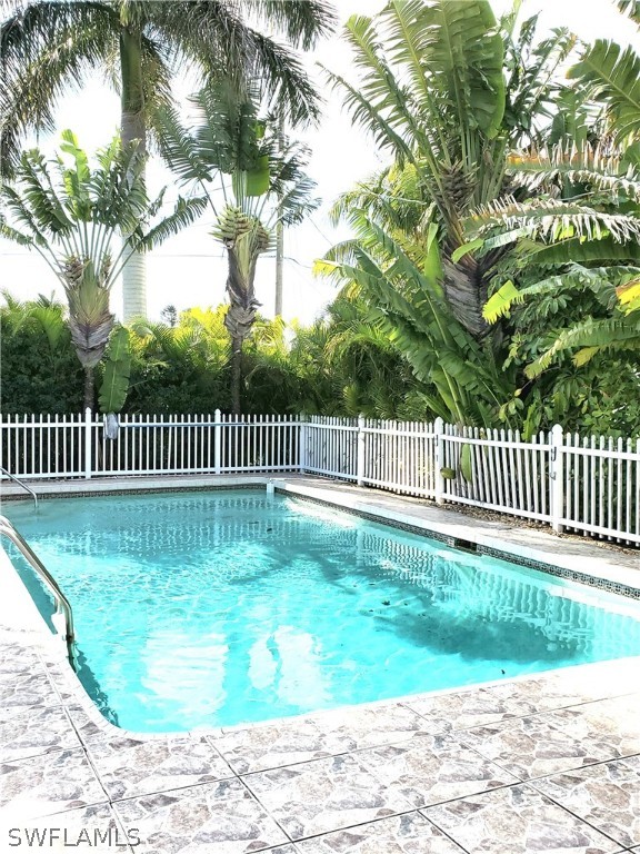 540 Randy Lane Fort Myers Beach, FL 33931 - Photo 2 of 26 Gallery Image 2