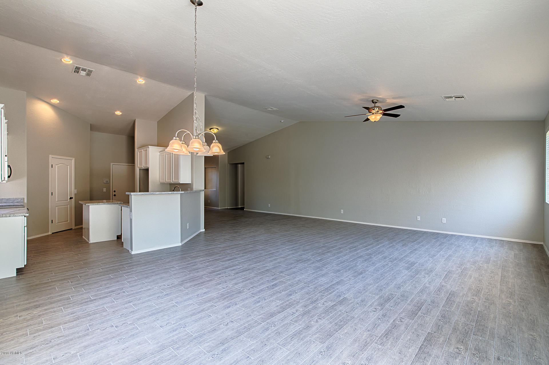 2034 West Carson Road Phoenix, AZ 85041 - Photo 4 of 35 ChaseCapture-4