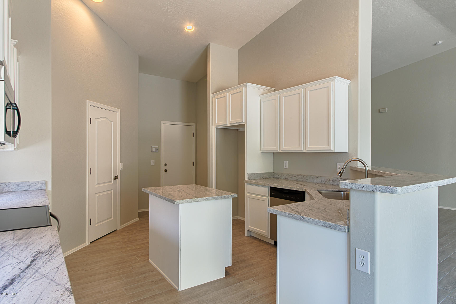 2034 West Carson Road Phoenix, AZ 85041 - Photo 7 of 35 ChaseCapture-7