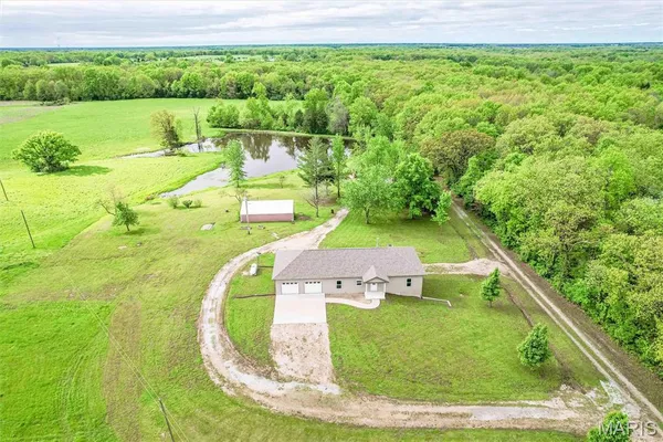 $675,000 | 5704 County Road 262, Auxvasse, MO 65231