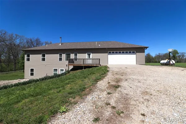 $695,000 | 5704 County Road 262, Auxvasse, MO 65231