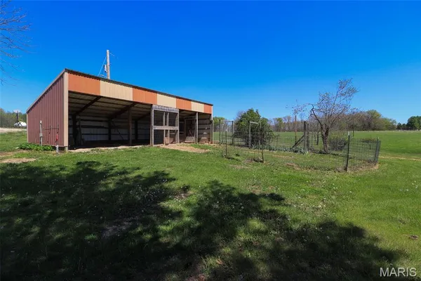 $695,000 | 5704 County Road 262, Auxvasse, MO 65231