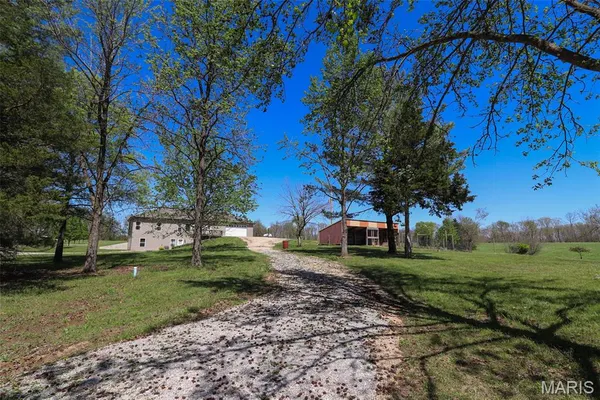 $695,000 | 5704 County Road 262, Auxvasse, MO 65231